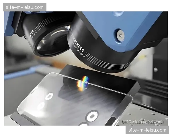 自动化跟焦系统锁定虚实结合点，画面纵深感突破物理极限